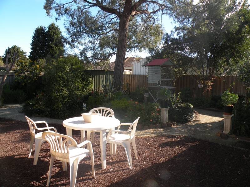 9 Denise Crt, Lara VIC 3212