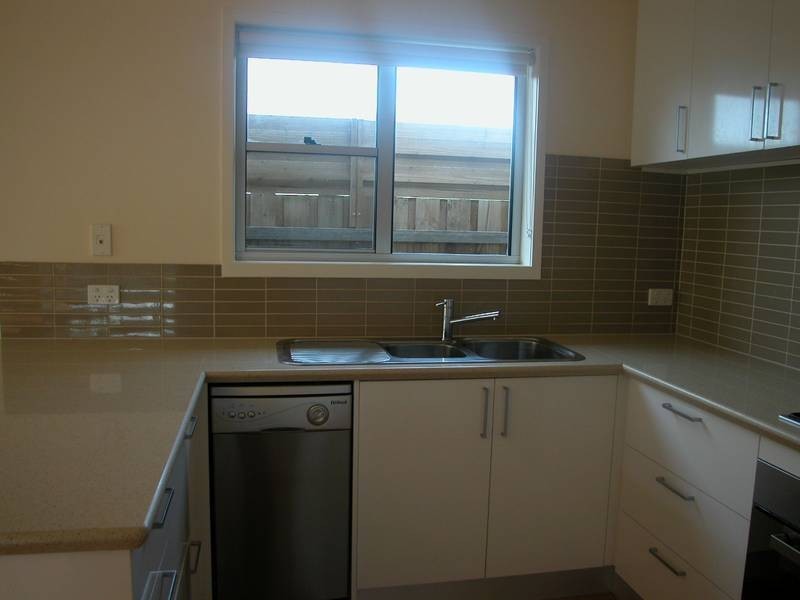 3/12 StationLake Rd, Lara VIC 3212