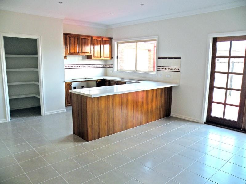 18 Raymond George Place, Lara VIC 3212