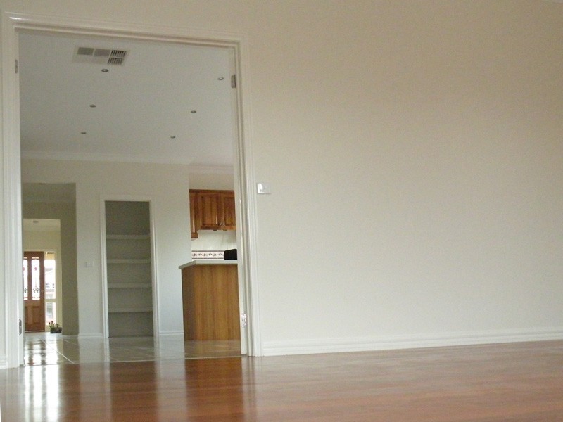 18 Raymond George Place, Lara VIC 3212