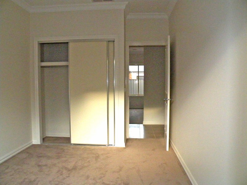 18 Raymond George Place, Lara VIC 3212