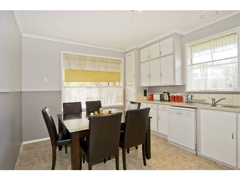 15 Glenelg Avenue, Corio VIC 3214