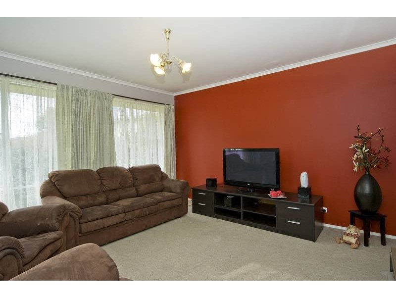 15 Glenelg Avenue, Corio VIC 3214