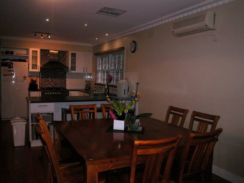 – Walkers Rd, Lara VIC 3212