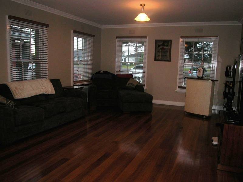 – Walkers Rd, Lara VIC 3212