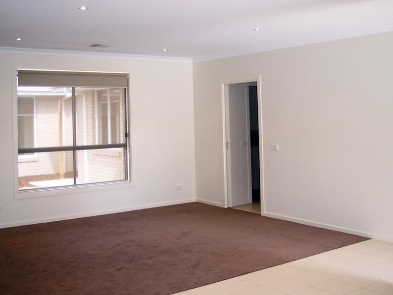 1/34 Station Lake Road, Lara VIC 3212