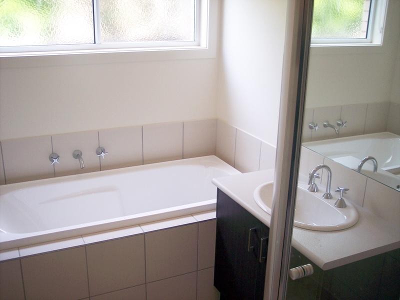 1/34 Station Lake Road, Lara VIC 3212