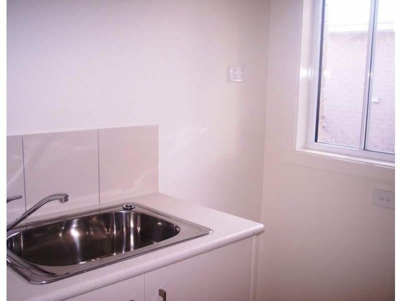 2/34 Station Lake Road, Lara VIC 3212