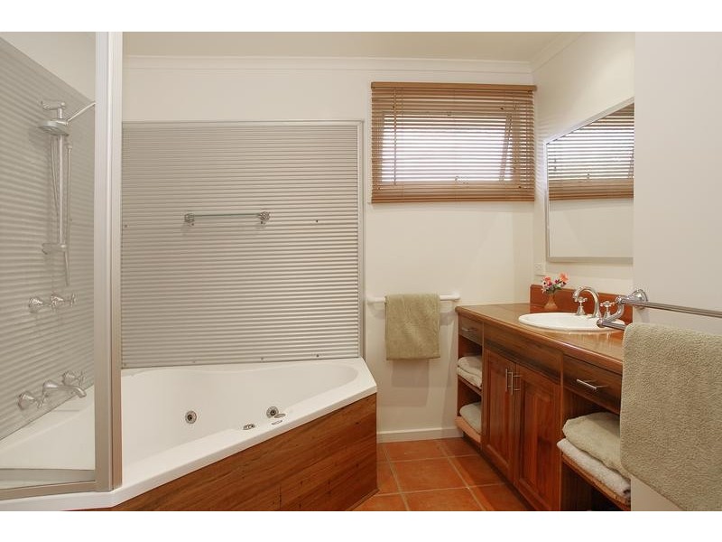 8 Cheshire Street, Corio VIC 3214