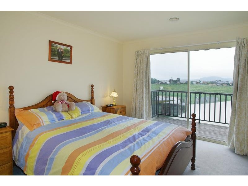 16 Wongalea Drive, Lara VIC 3212