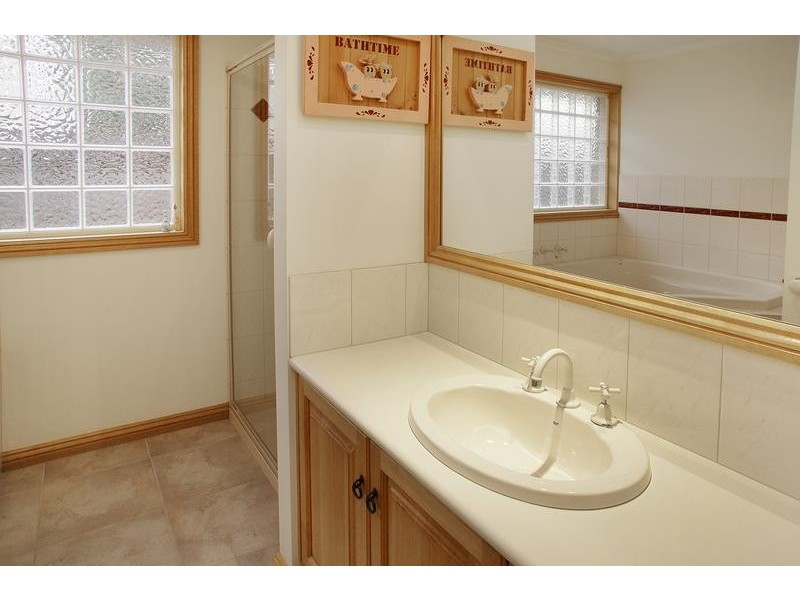 21 Sparrow Court, Lara VIC 3212