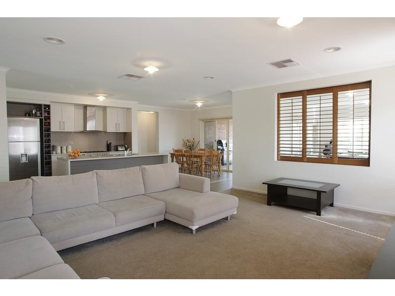 15 Bath Street, Lara VIC 3212