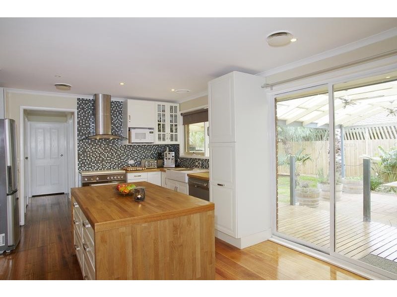 18 Upton Court, Lara VIC 3212