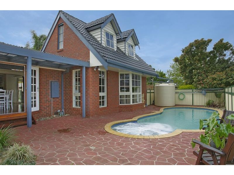 18 Upton Court, Lara VIC 3212