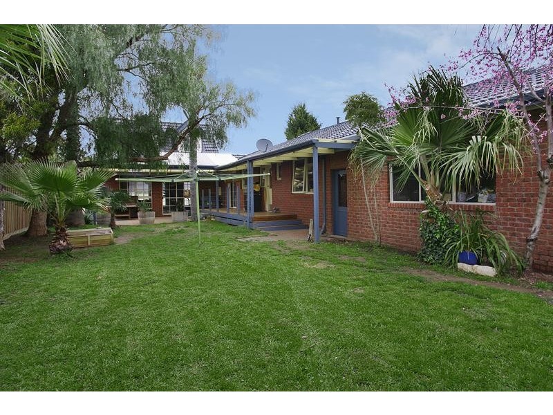 18 Upton Court, Lara VIC 3212