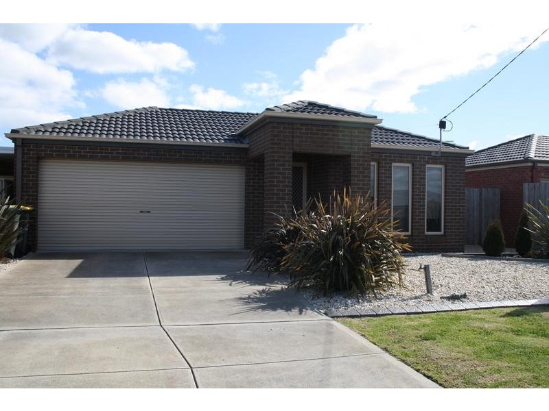 1/97 FLINDERS AVENUE, Lara VIC 3212