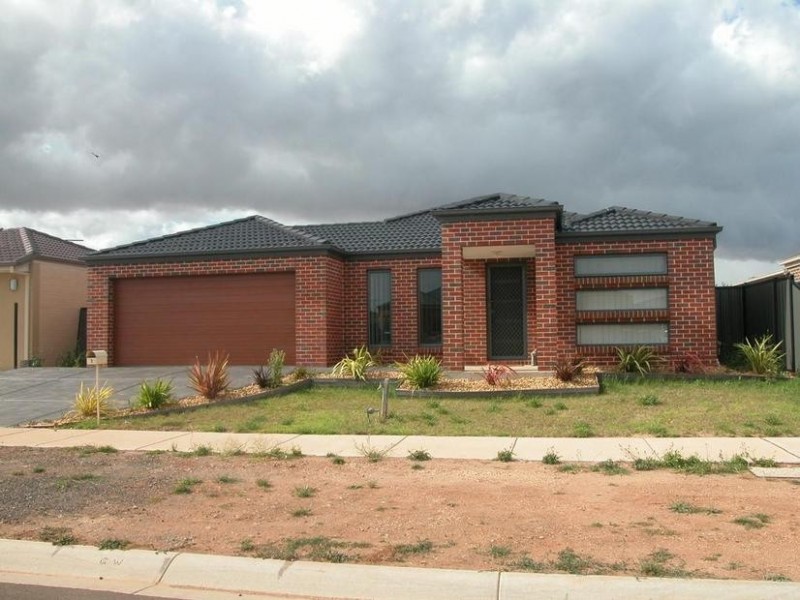 3 Raymond George Place, Lara VIC 3212