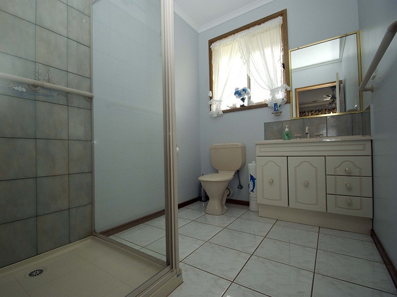 10 McNeil Court, Lara VIC 3212