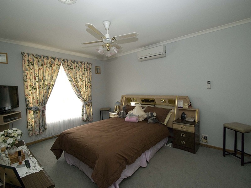 10 McNeil Court, Lara VIC 3212