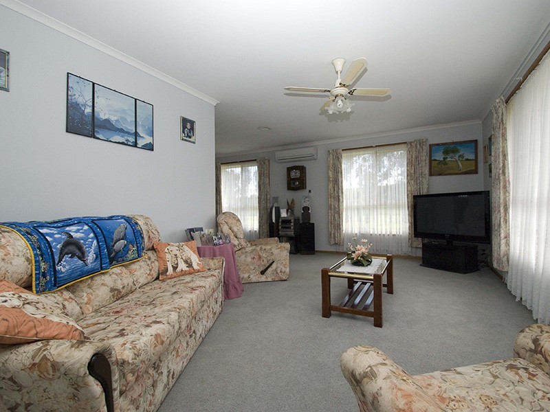 10 McNeil Court, Lara VIC 3212