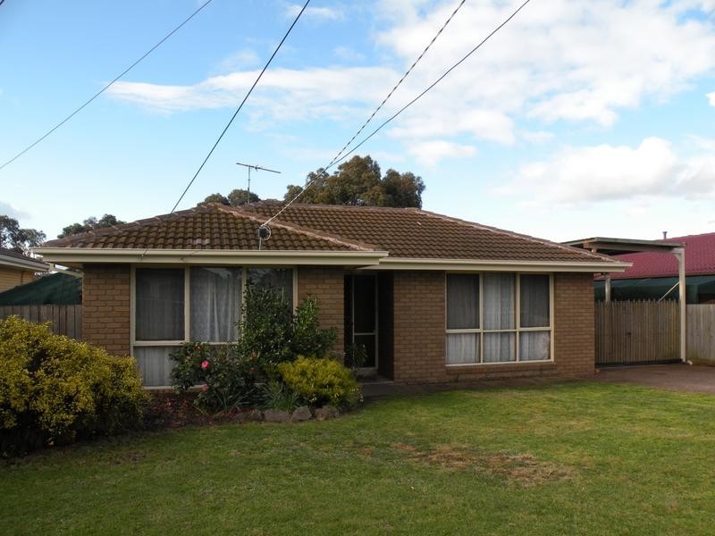 13 Fiona Avenue, Corio VIC 3214