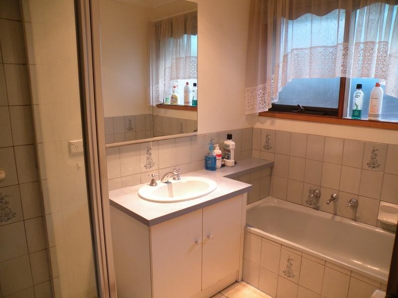 13 Fiona Avenue, Corio VIC 3214