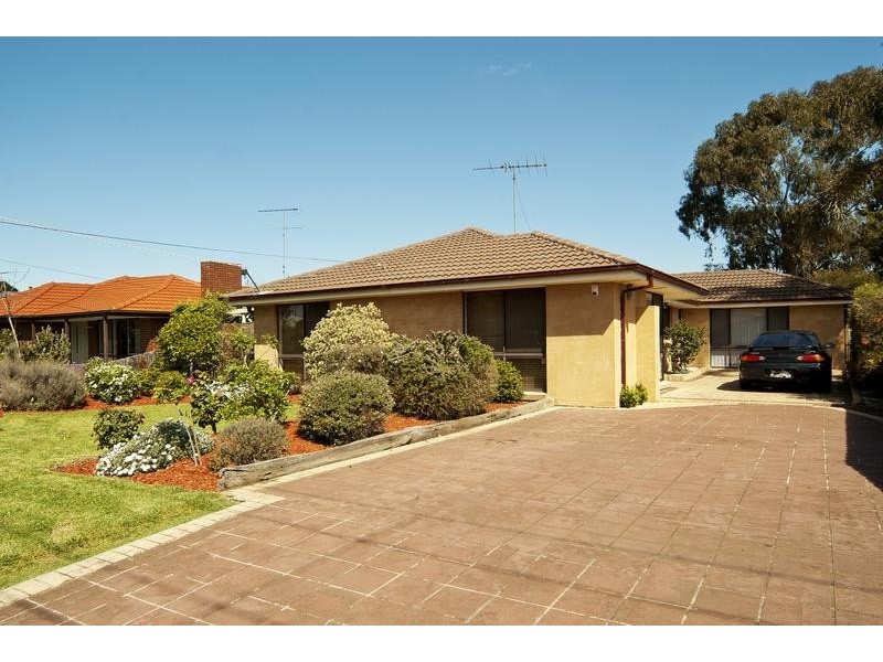 53 Smeaton Close, Lara VIC 3212