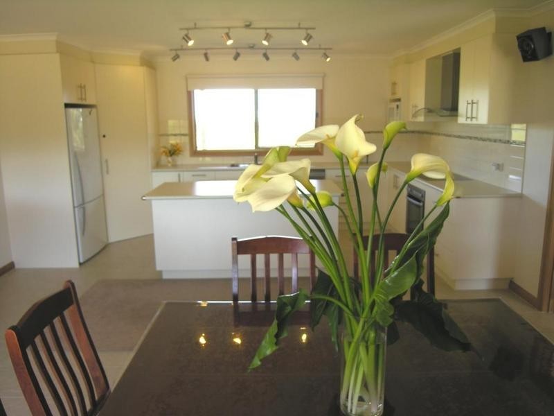 21 Loves Lane, Anakie VIC 3221