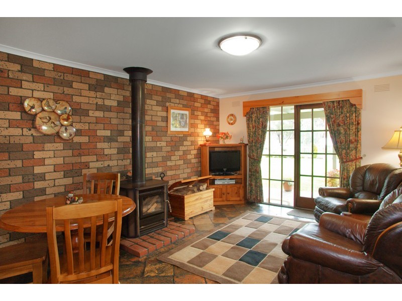 30 Glenoe Drive, Lara VIC 3212