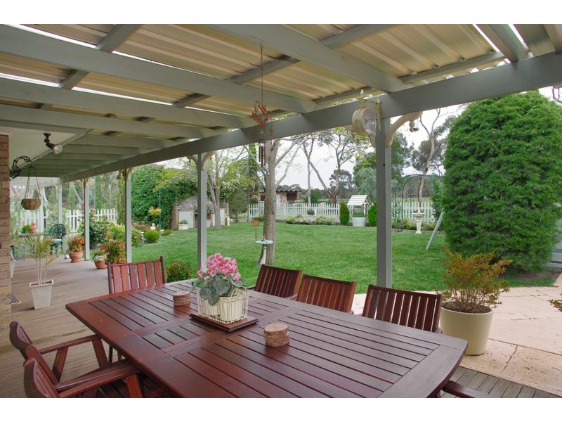 30 Glenoe Drive, Lara VIC 3212