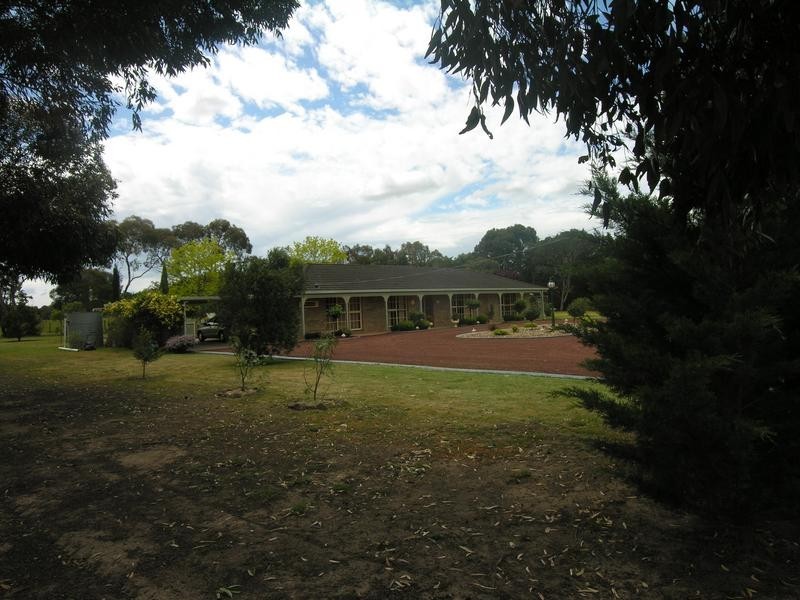 30 Glenoe Drive, Lara VIC 3212