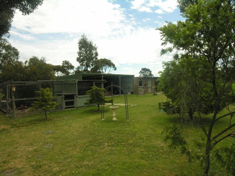 30 Glenoe Drive, Lara VIC 3212