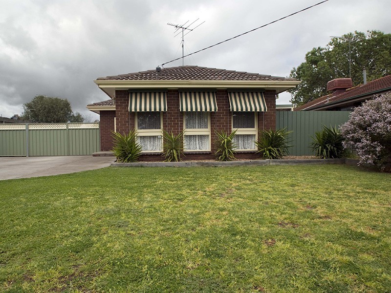 81 Smeaton Close, Lara VIC 3212