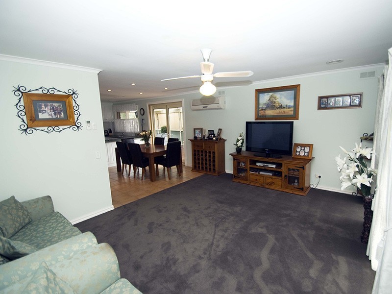 81 Smeaton Close, Lara VIC 3212