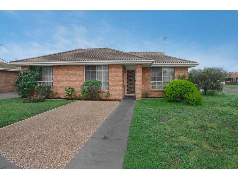 1/16 Kantara Crescent, Lara VIC 3212