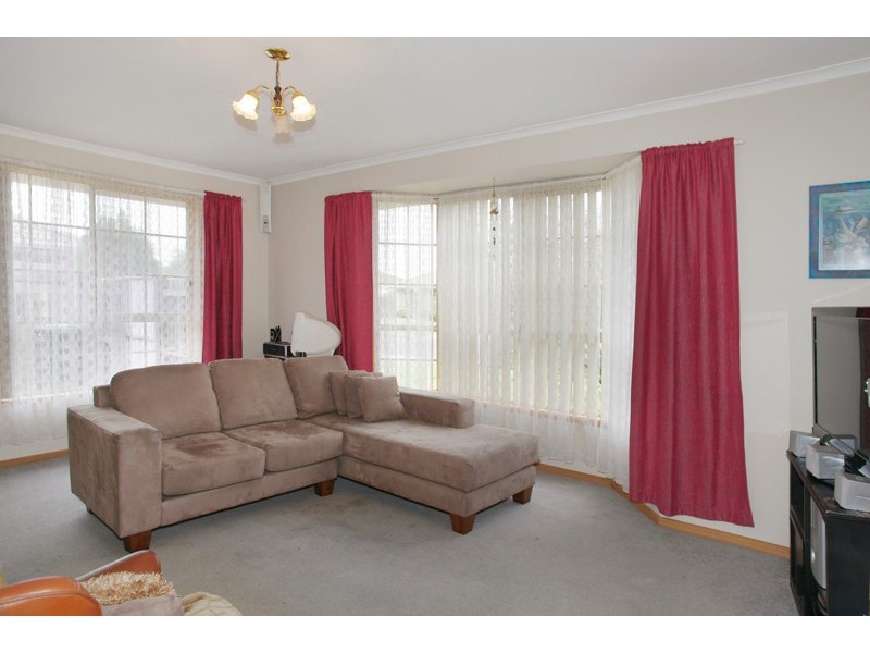 1/16 Kantara Crescent, Lara VIC 3212