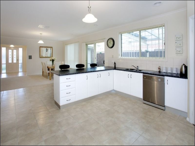 4 Hailar Lane, Lara VIC 3212