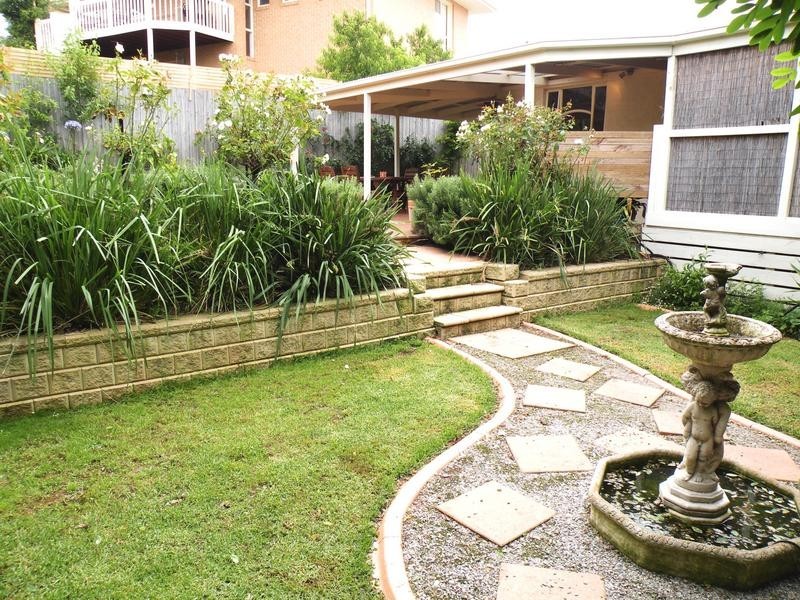 28 Sunderland Drive, Wandana Heights VIC 3216