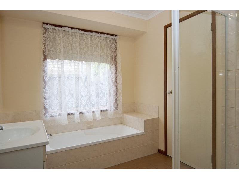2 Boulder Court, Lara VIC 3212