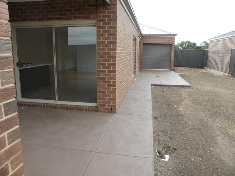 5 Mallard Court, Lara VIC 3212