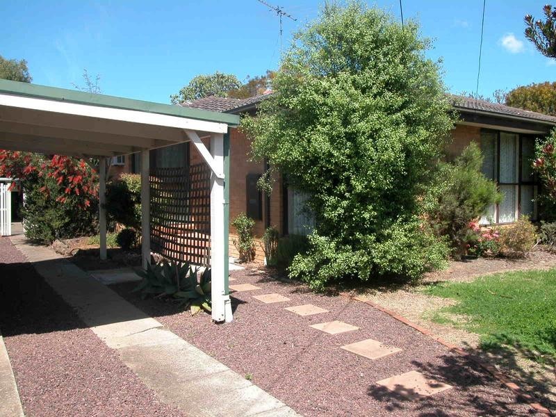 33 Rigel Rd, Lara VIC 3212