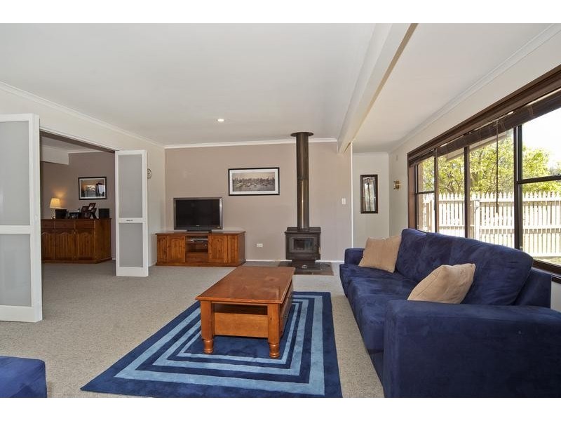 36 Forest Rd North, Lara VIC 3212