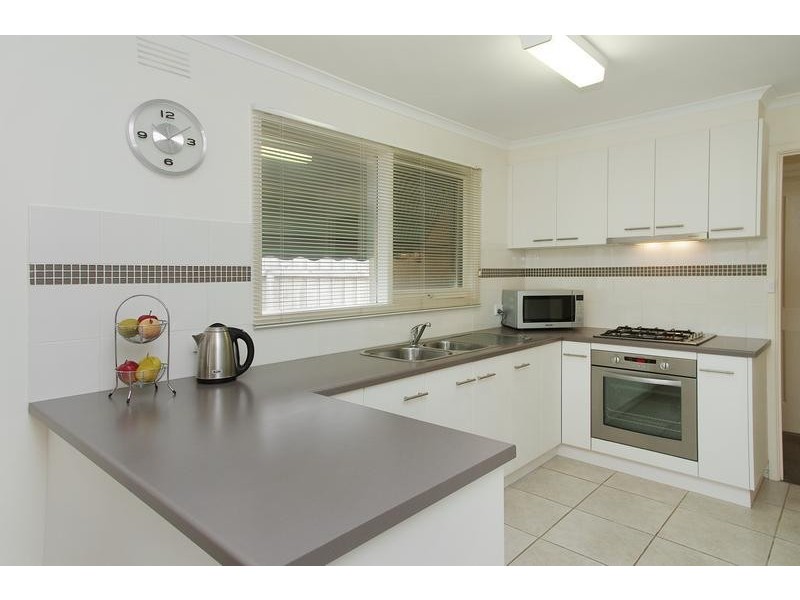 99 Braund Avenue, Bell Post Hill VIC 3215