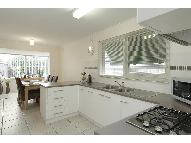 99 Braund Avenue, Bell Post Hill VIC 3215