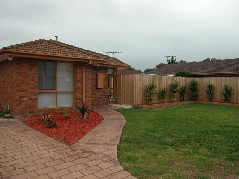 73 Benjamin Drive, Lara VIC 3212