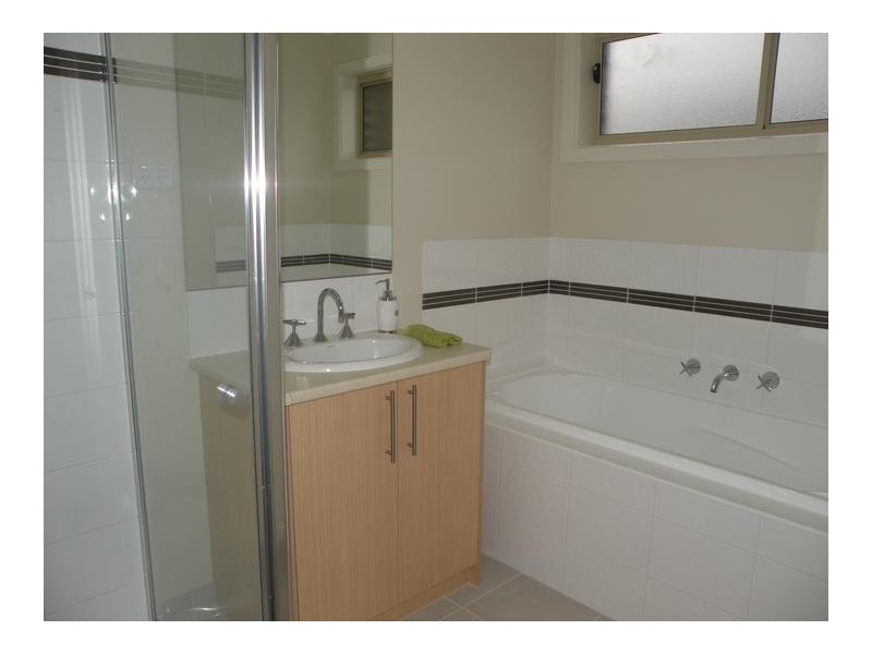 71 Benetti Drive, Lara VIC 3212