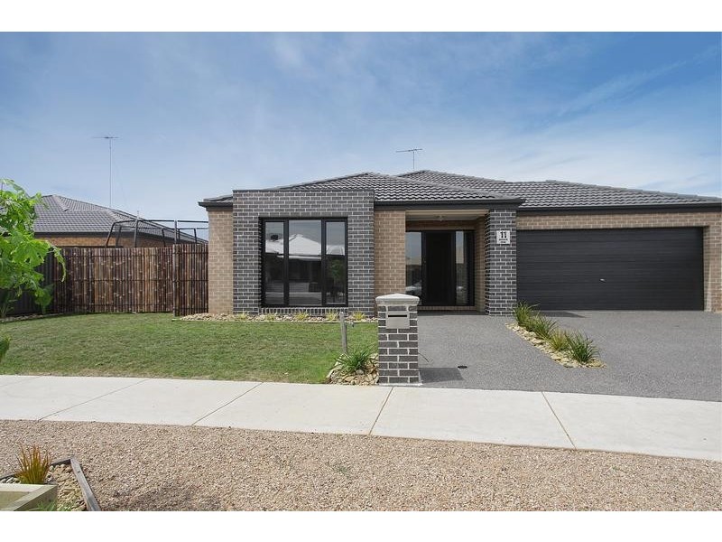 11 Moorhen Drive, Lara VIC 3212