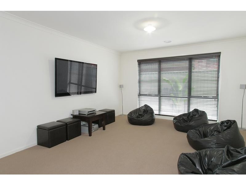 11 Moorhen Drive, Lara VIC 3212