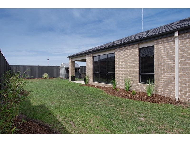 11 Moorhen Drive, Lara VIC 3212