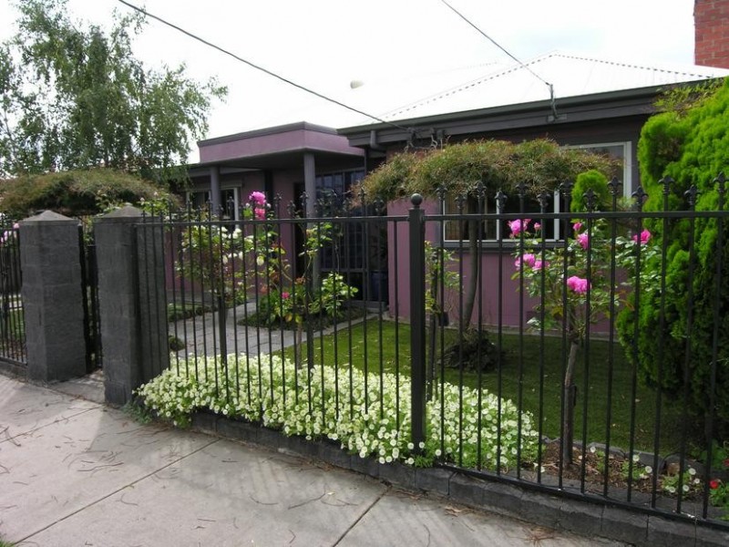 2 McNabb Avenue, Geelong West VIC 3218